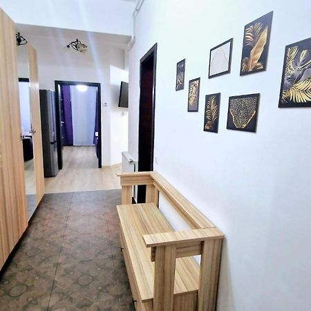Cityscape Apartment Near Palas Mall Яш Екстериор снимка