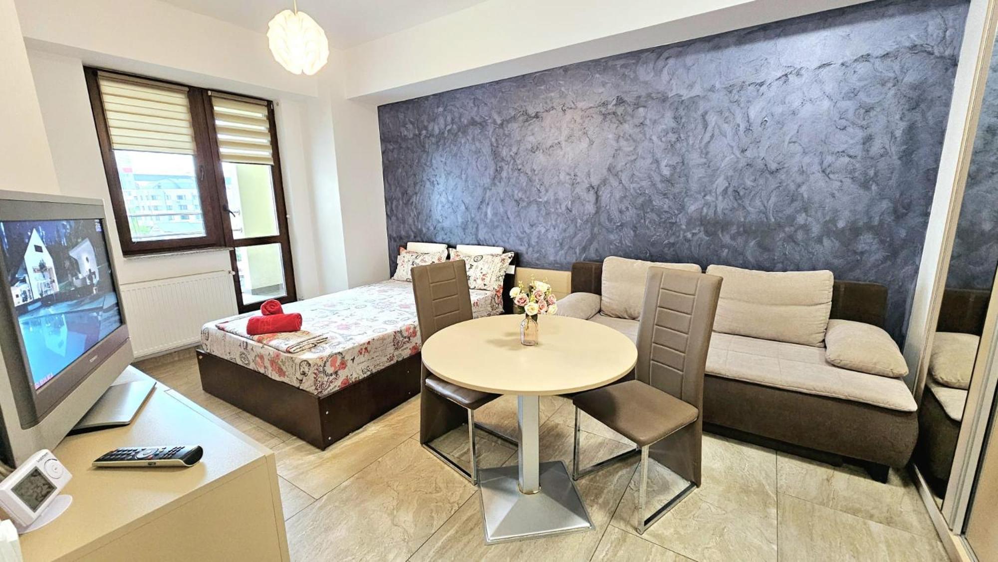 Cityscape Apartment Near Palas Mall Яш Екстериор снимка